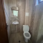 בית הארחה House Varna-1 קראפץ