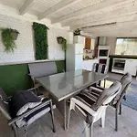 בית הארחה House Varna-1