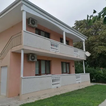 House Varna-1 3* Крапец